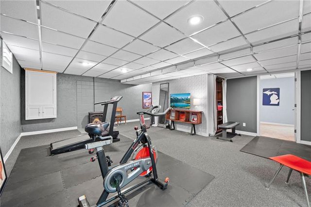 2800 SW Twincreek Court, Blue Springs, MO 64015