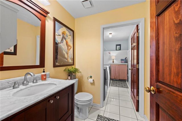 2800 SW Twincreek Court, Blue Springs, MO 64015