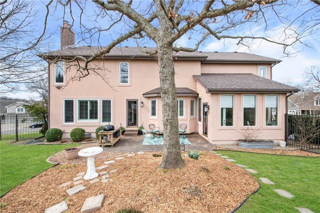 2800 SW Twincreek Court, Blue Springs, MO 64015