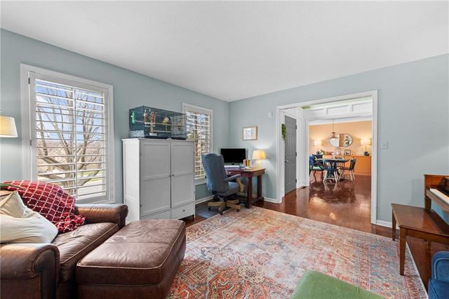 2800 SW Twincreek Court, Blue Springs, MO 64015