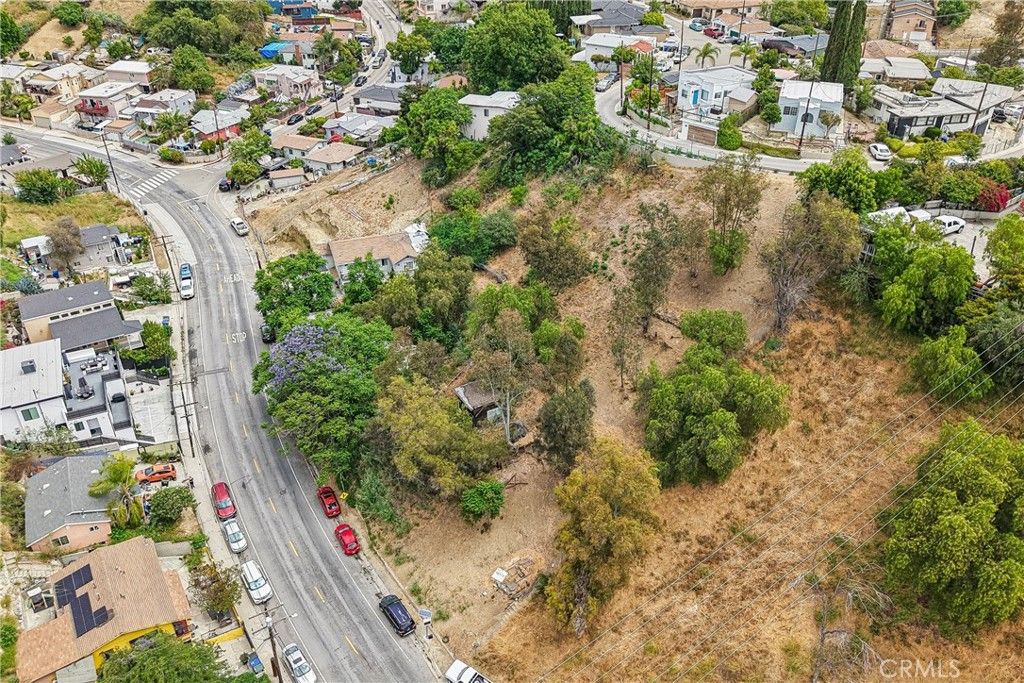 Image 10 of property listing at 1024 N Gage Avenue, Los Angeles, CA 90063