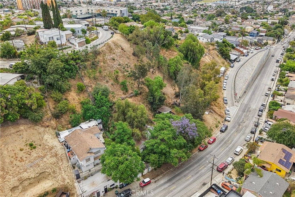 Image 14 of property listing at 1024 N Gage Avenue, Los Angeles, CA 90063