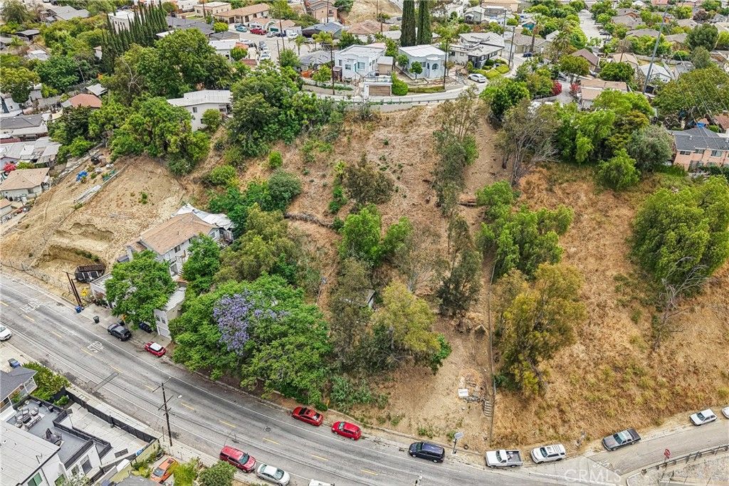 Image 8 of property listing at 1024 N Gage Avenue, Los Angeles, CA 90063