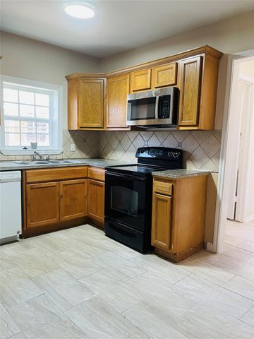 2422 Eagle Street, Houston, TX 77004