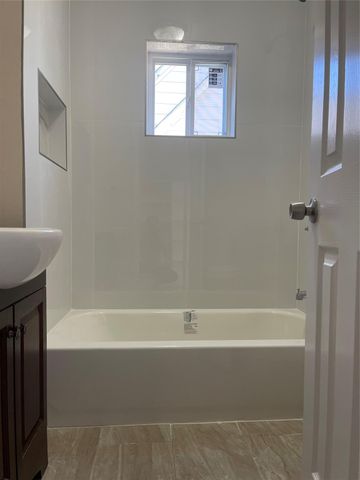 2422 Eagle Street, Houston, TX 77004