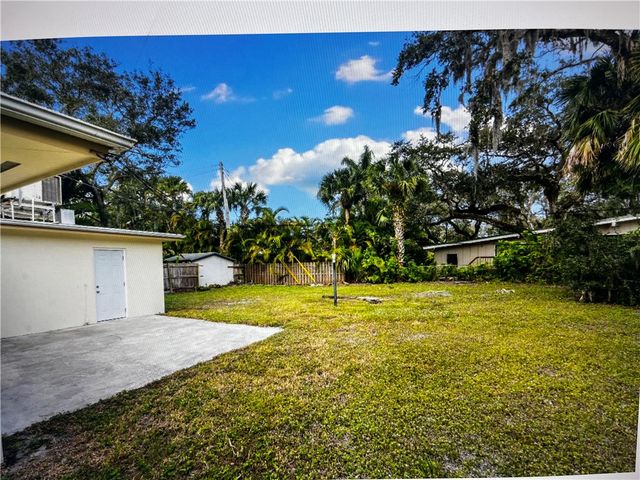 515 Cypress Road, Vero Beach, FL 32963
