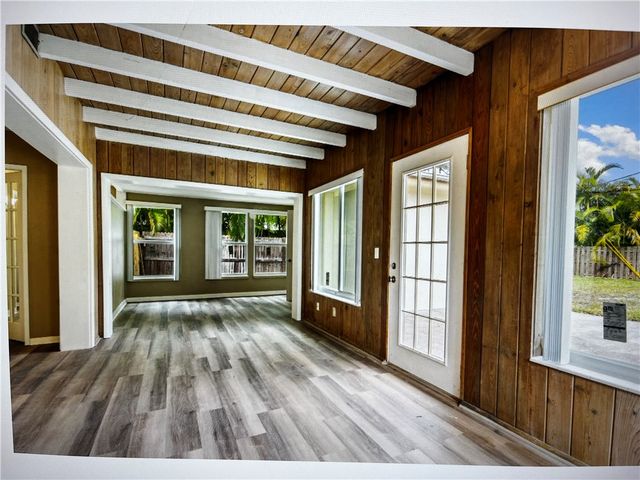 515 Cypress Road, Vero Beach, FL 32963
