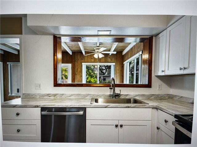 515 Cypress Road, Vero Beach, FL 32963