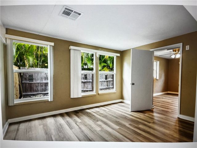 515 Cypress Road, Vero Beach, FL 32963