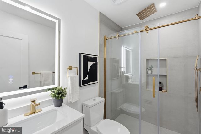 1355 LONGFELLOW ST NW, Washington, DC 20011