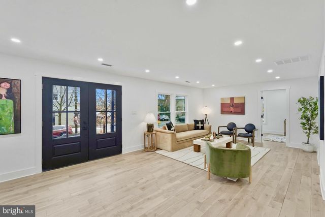 1355 LONGFELLOW ST NW, Washington, DC 20011