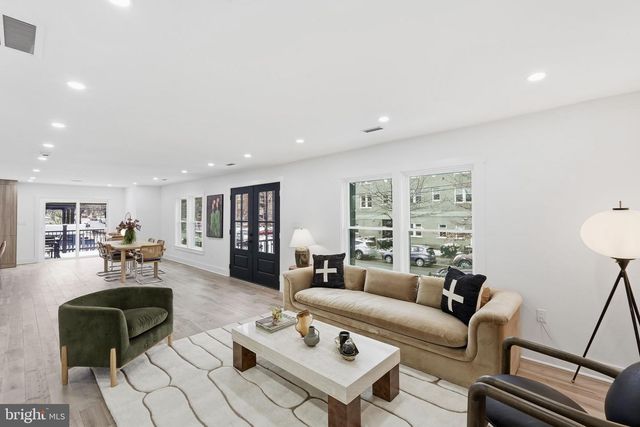 1355 LONGFELLOW ST NW, Washington, DC 20011