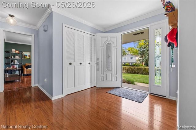 42054 Baintree Circle, Northville, MI 48168