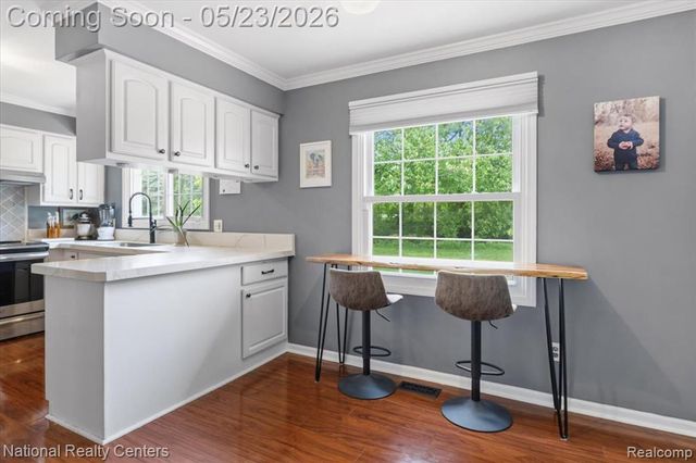 42054 Baintree Circle, Northville, MI 48168