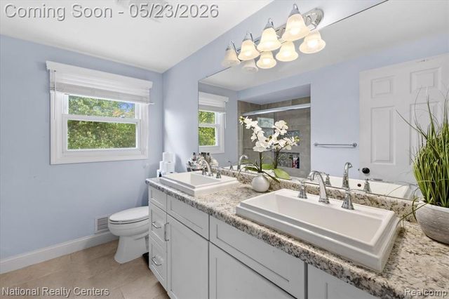 42054 Baintree Circle, Northville, MI 48168