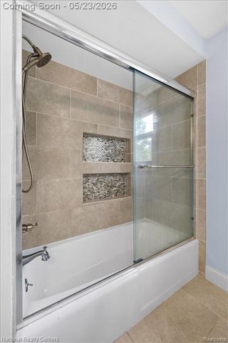 42054 Baintree Circle, Northville, MI 48168