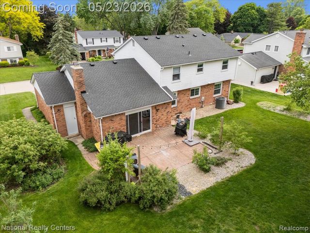 42054 Baintree Circle, Northville, MI 48168