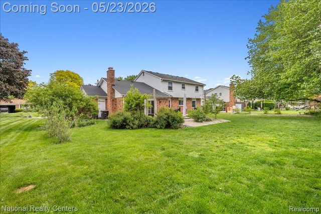 42054 Baintree Circle, Northville, MI 48168