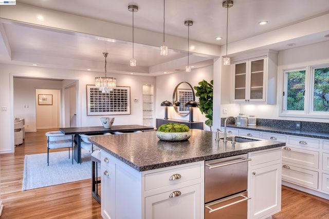140 Sheridan Way, Woodside, CA 94062