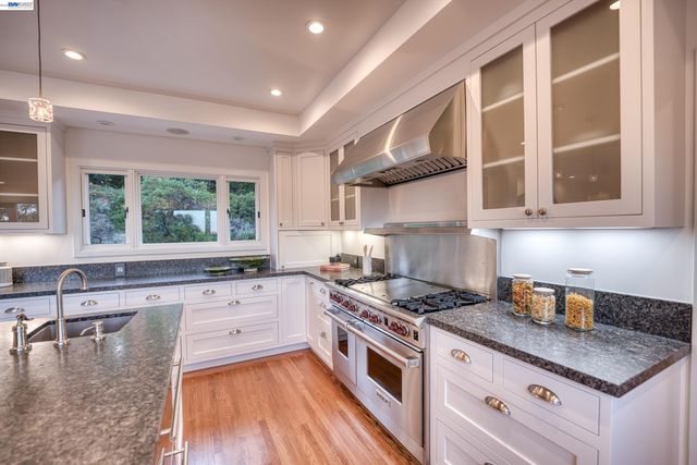 140 Sheridan Way, Woodside, CA 94062