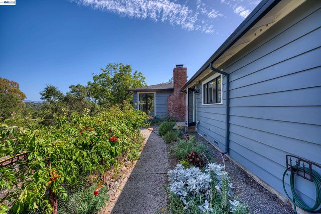 140 Sheridan Way, Woodside, CA 94062