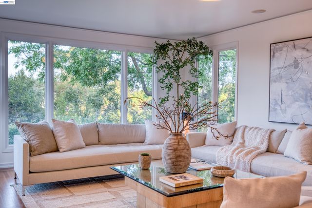 140 Sheridan Way, Woodside, CA 94062