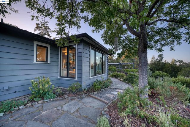 140 Sheridan Way, Woodside, CA 94062