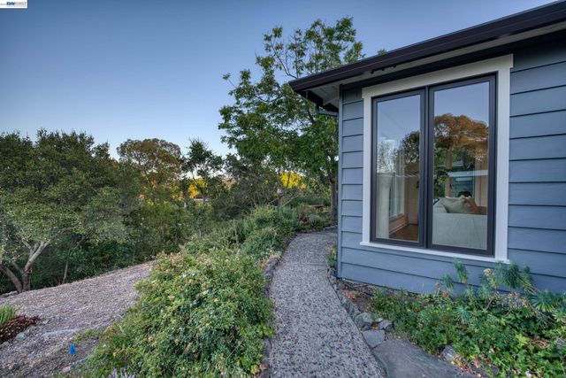 140 Sheridan Way, Woodside, CA 94062