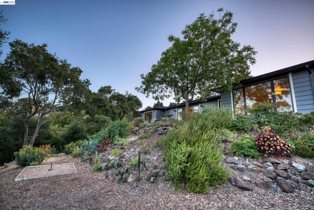 140 Sheridan Way, Woodside, CA 94062