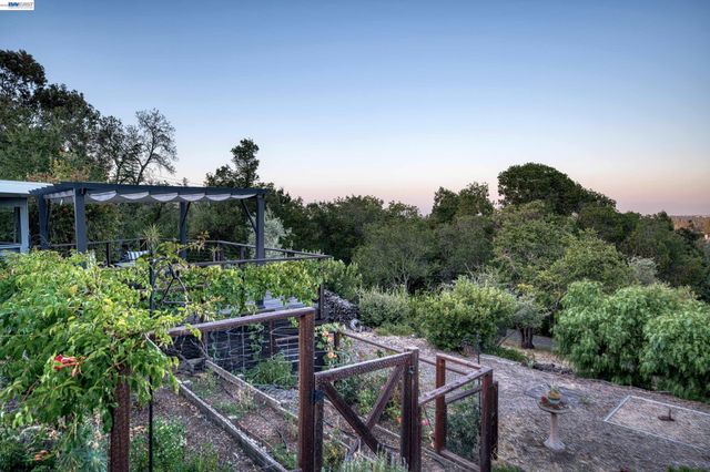 140 Sheridan Way, Woodside, CA 94062