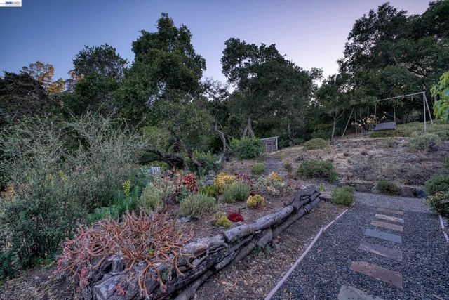 140 Sheridan Way, Woodside, CA 94062