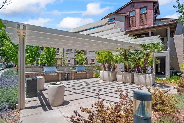 2935 Kaiser Drive, Santa Clara, CA 95051