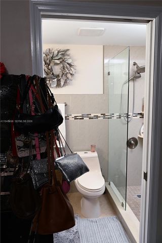 16761 Hemingway Dr, Weston, FL 33326