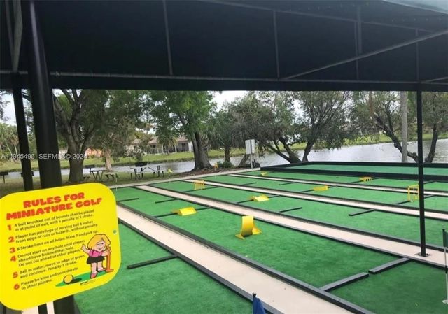 16761 Hemingway Dr, Weston, FL 33326