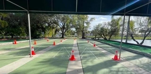 16761 Hemingway Dr, Weston, FL 33326