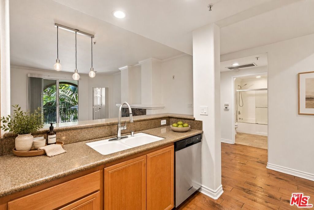 12963 Runway Road 218, Playa Vista, CA 90094 — photo 4