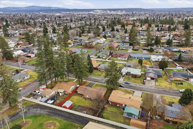 1808 W Kiernan Ave, Spokane, WA 99205