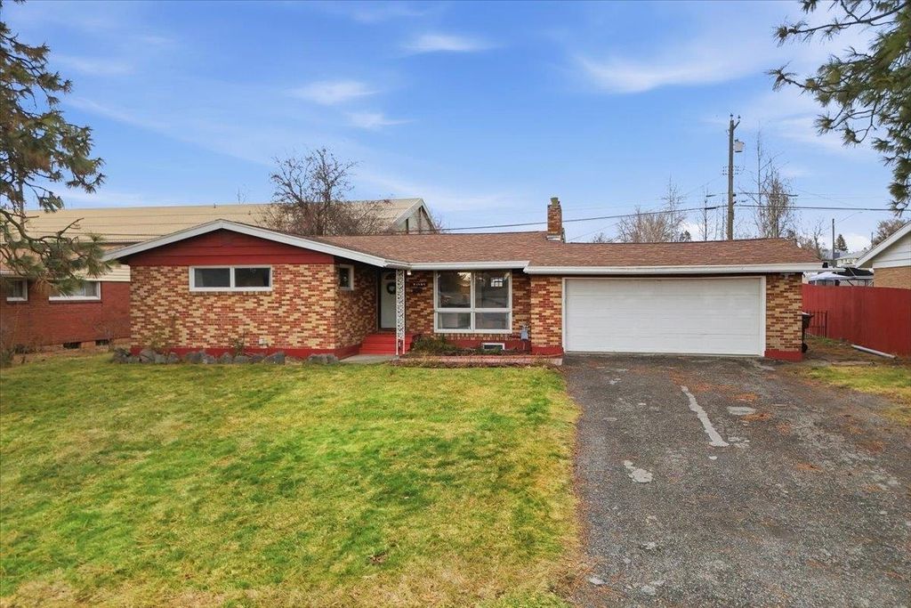 1808 W Kiernan Ave, Spokane, WA 99205