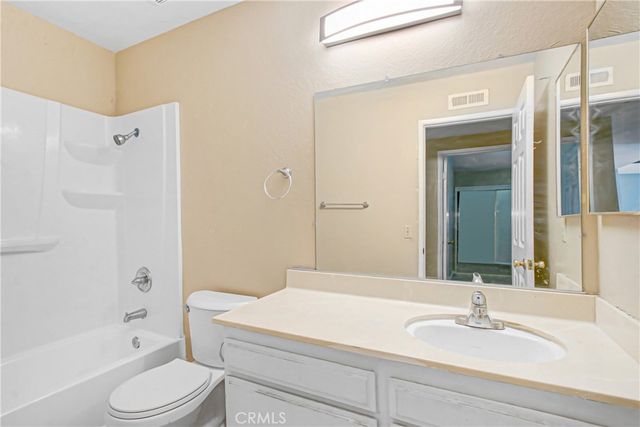 3735 N Oxford Lane, San Bernardino, CA 92404