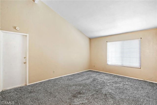 3735 N Oxford Lane, San Bernardino, CA 92404