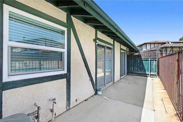 3735 N Oxford Lane, San Bernardino, CA 92404