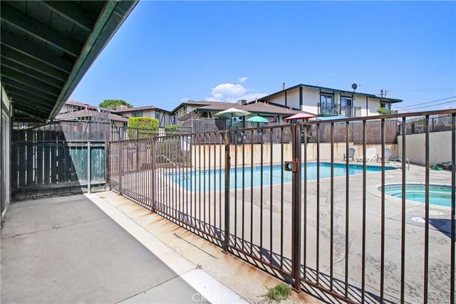 3735 N Oxford Lane, San Bernardino, CA 92404
