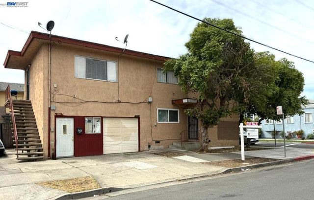 7401 7411 Hillside St, Oakland, CA 94605