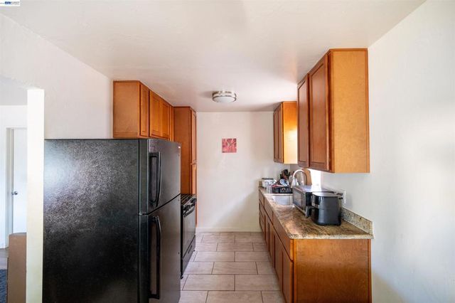 7401 7411 Hillside St, Oakland, CA 94605