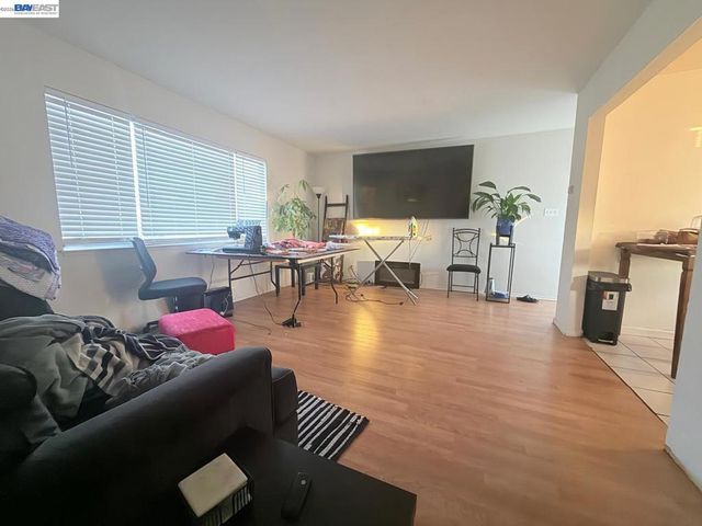 7401 7411 Hillside St, Oakland, CA 94605