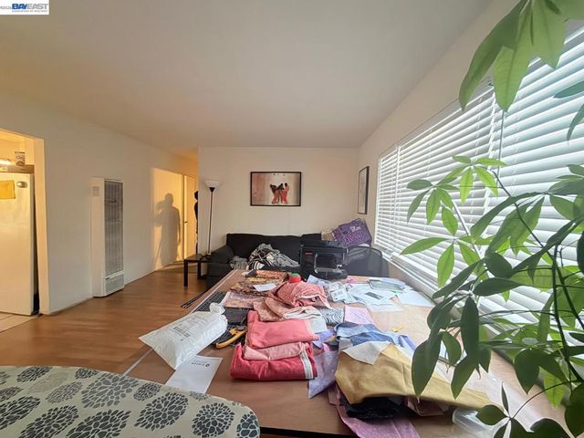 7401 7411 Hillside St, Oakland, CA 94605