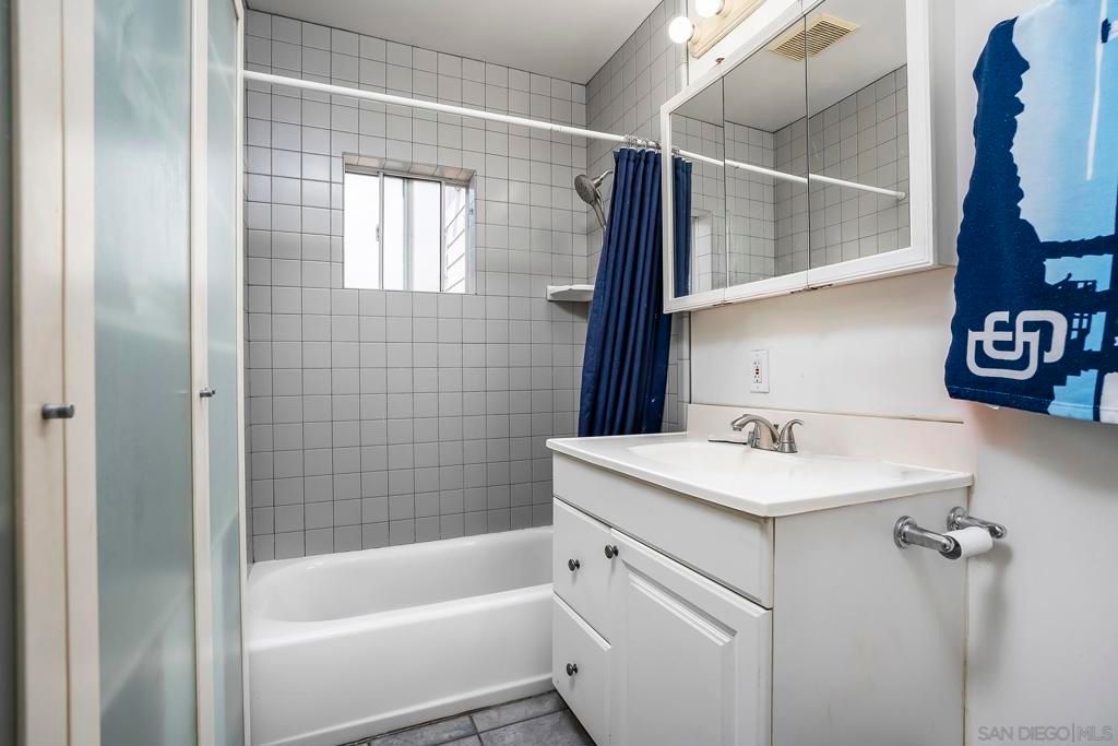 Image 14 of property listing at 3271 Monroe Ave, San Diego, CA 92116