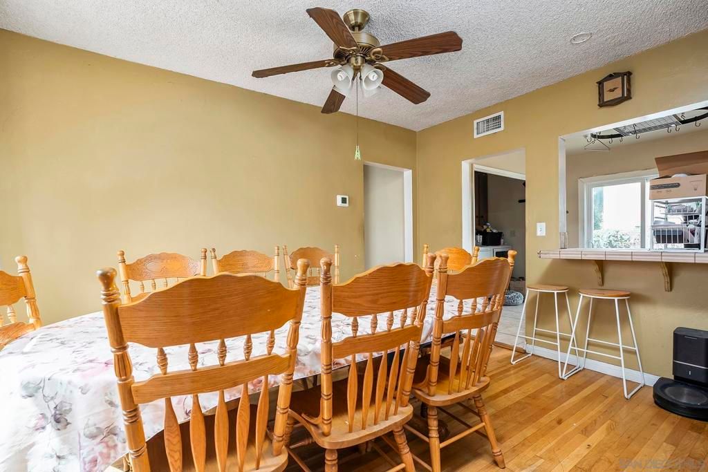 Image 5 of property listing at 3271 Monroe Ave, San Diego, CA 92116