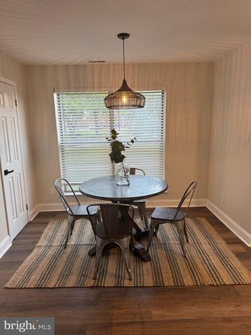 422 PARK PL, Cherry Hill, NJ 08002