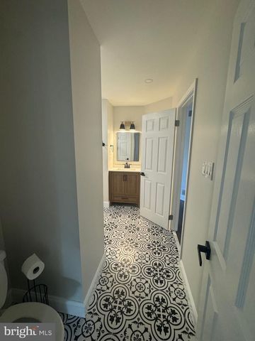 422 PARK PL, Cherry Hill, NJ 08002